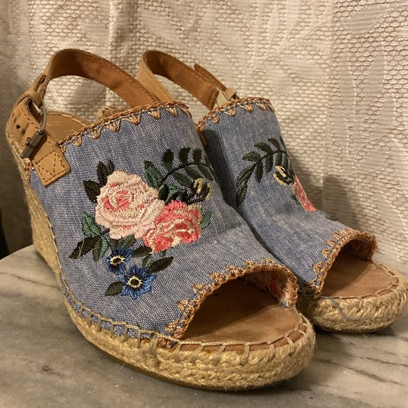 Tom’s Embroidered Wedges - Picture 6 of 8